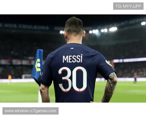 梅西领衔大巴黎战胜马赛 上演个人进球秀并助攻助力球队制胜